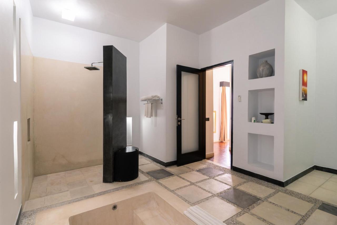 The Seminyak Suite - Private Villa Экстерьер фото