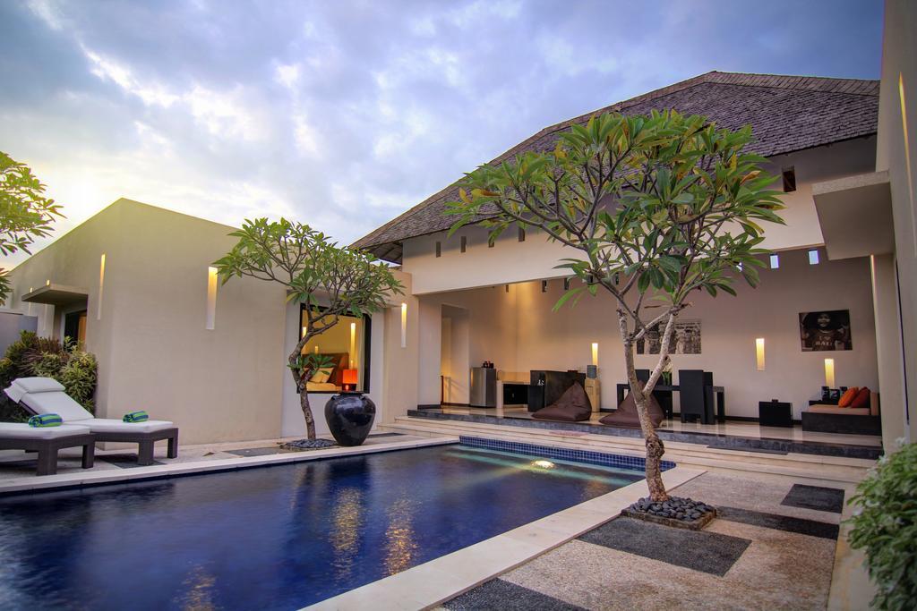 The Seminyak Suite - Private Villa Экстерьер фото